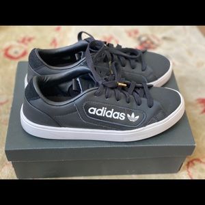 Adidas Sleek Shoe Size 6